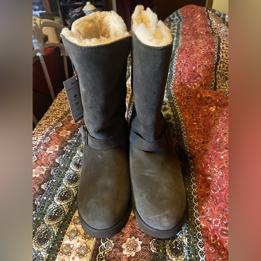 Women's BearPaw size 9 NWT